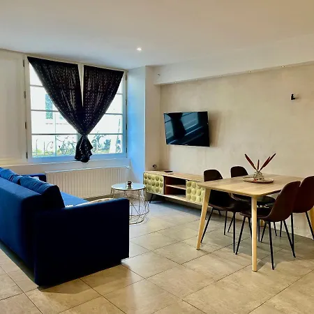 Le Cours Ladauge Apartamento *